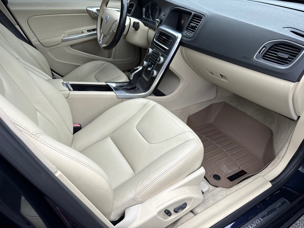 2016 Volvo S60 Image 9