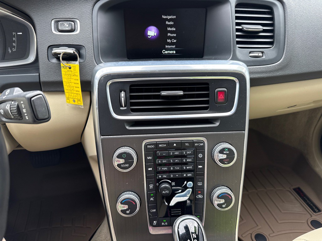 2016 Volvo S60 Image 12