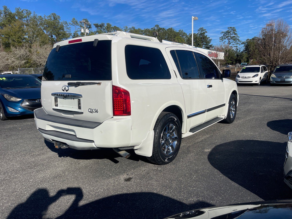 2005 INFINITI QX56 Image 3