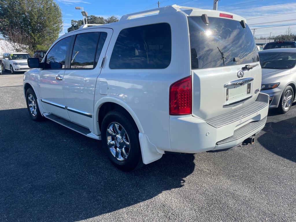 2005 INFINITI QX56 Image 4