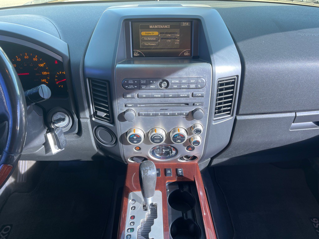 2005 INFINITI QX56 Image 11