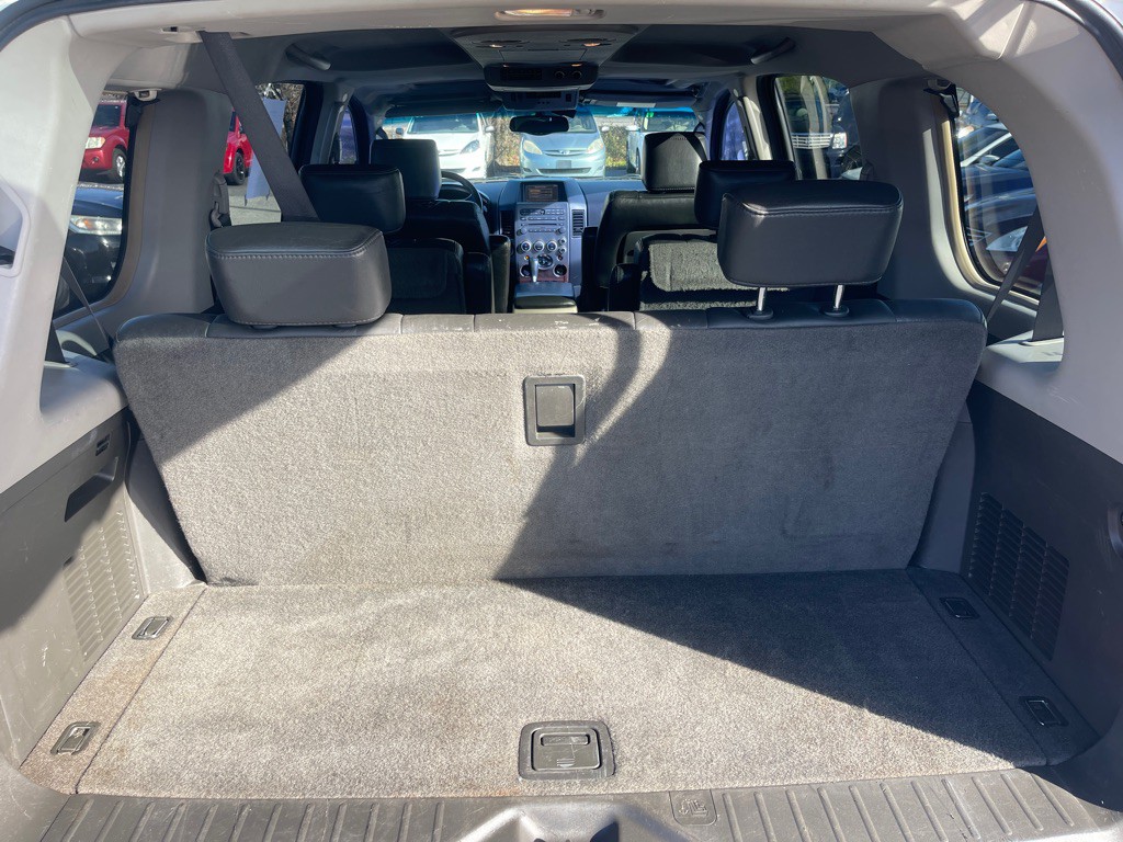 2005 INFINITI QX56 Image 12