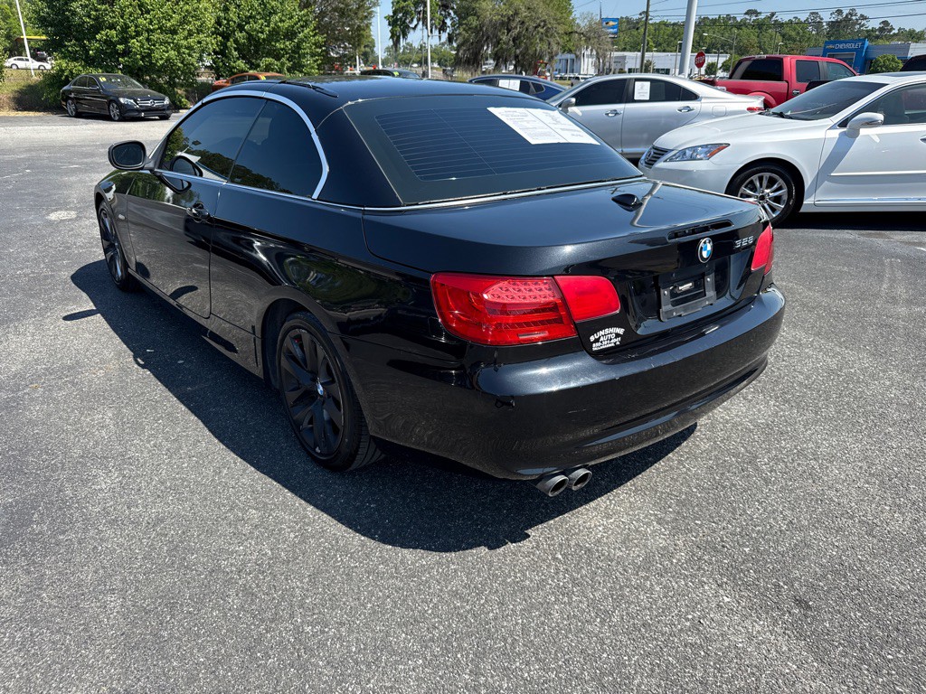 2012 BMW 3 Series Image 4