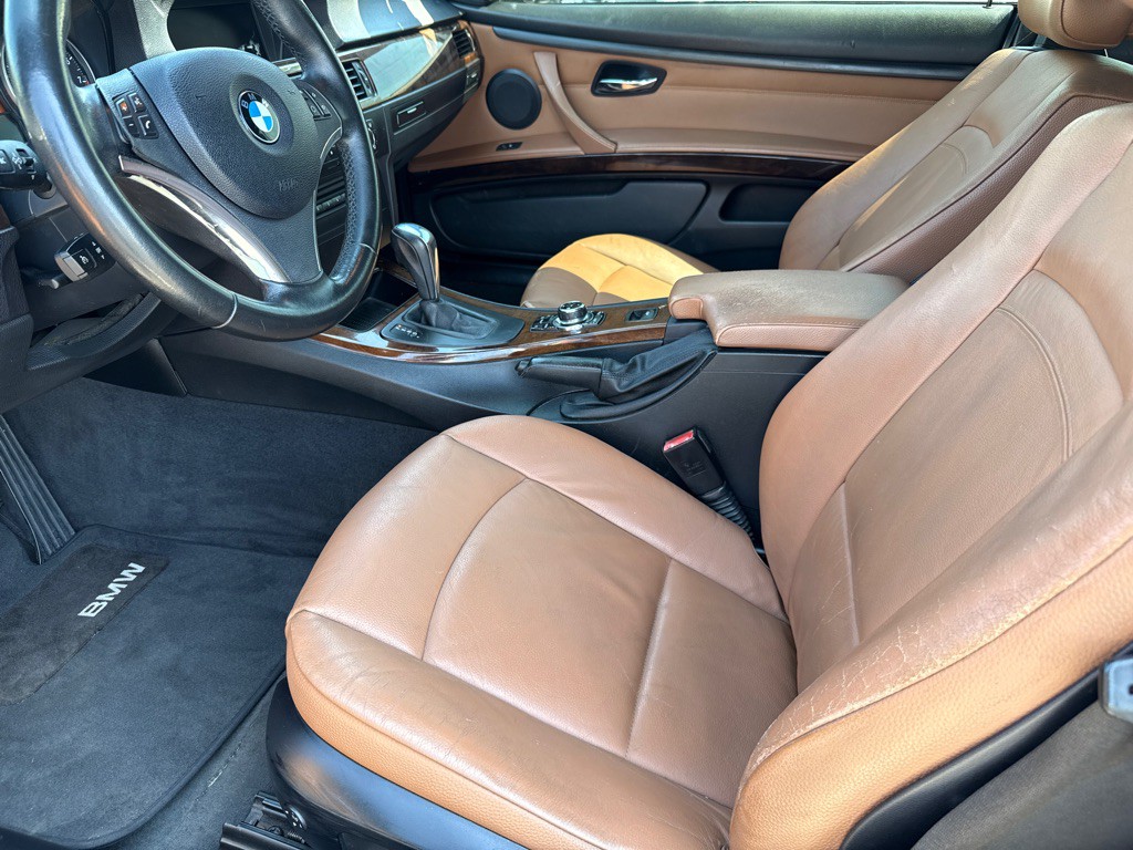 2012 BMW 3 Series Image 6