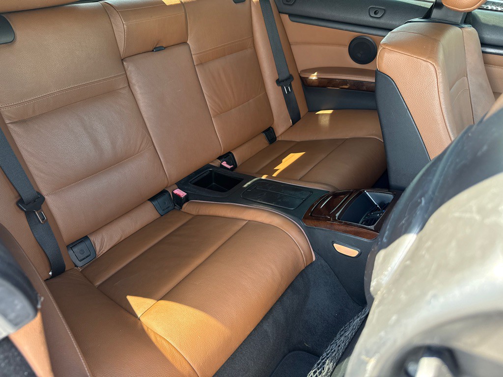 2012 BMW 3 Series Image 8