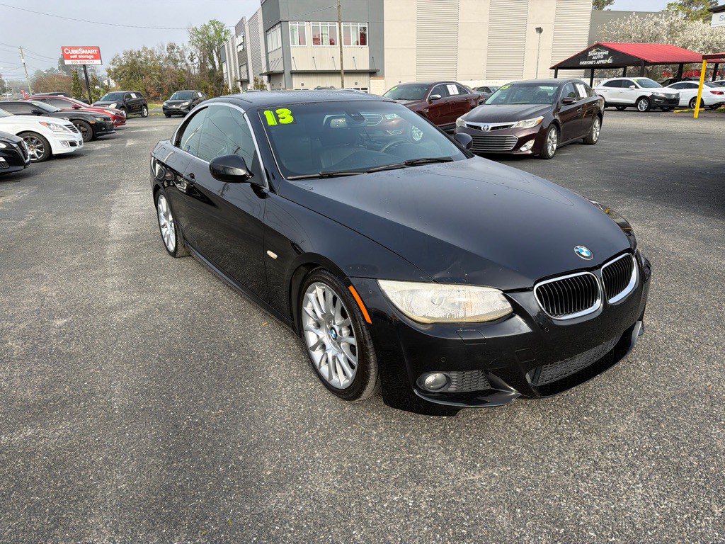 2013 BMW 3 Series Image 2
