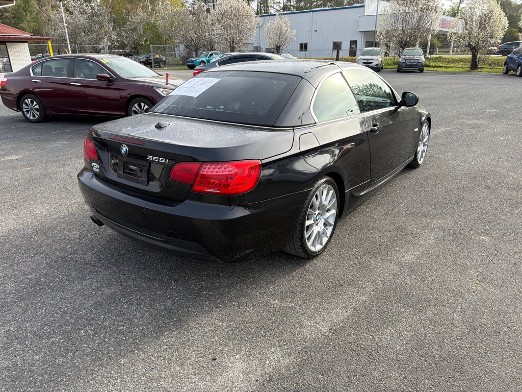 2013 BMW 3 Series Image 3