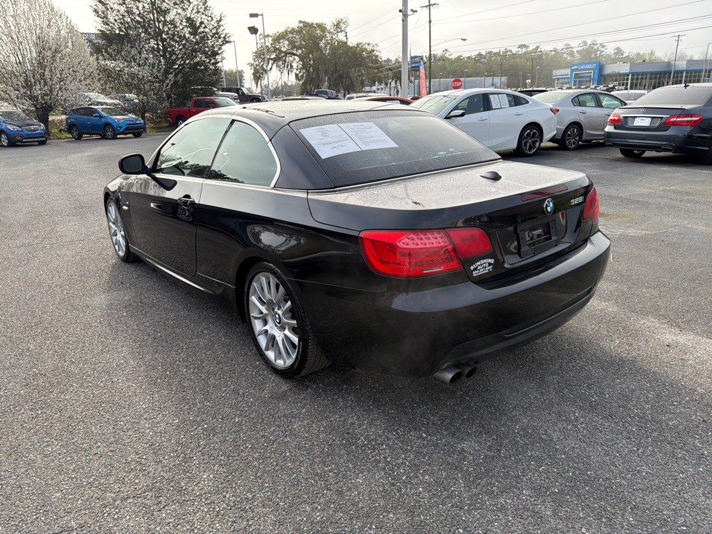 2013 BMW 3 Series Image 4
