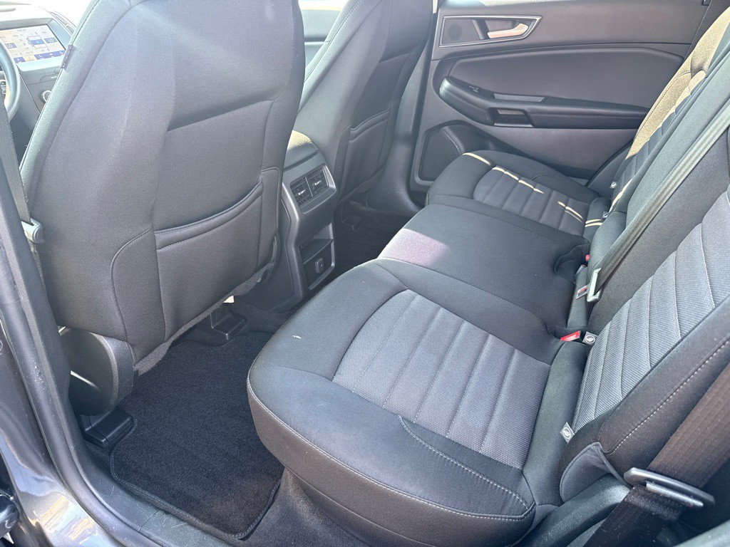 2020 Ford Edge Image 6