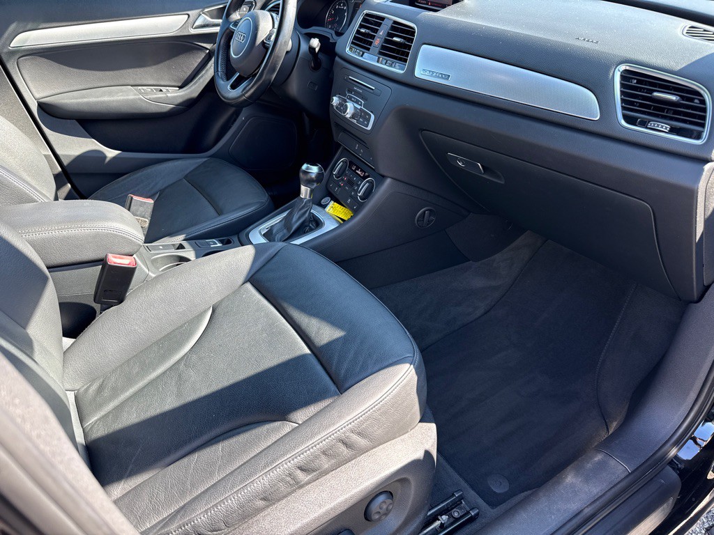 2016 Audi Q3 Image 8