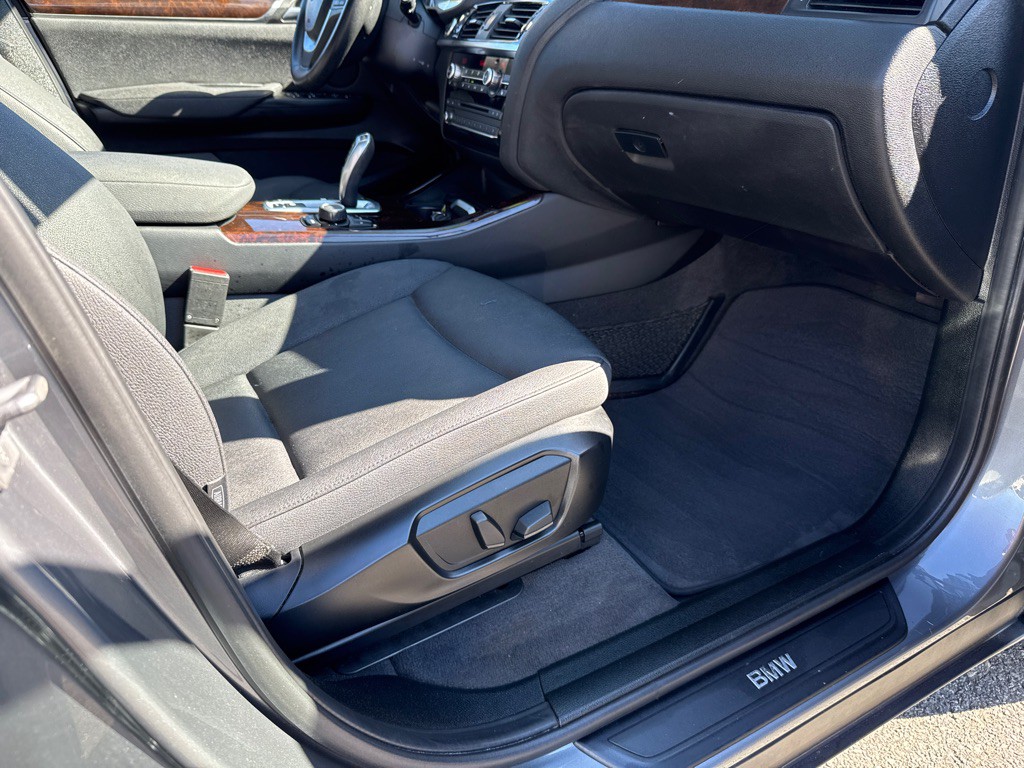 2017 BMW X3 Image 8