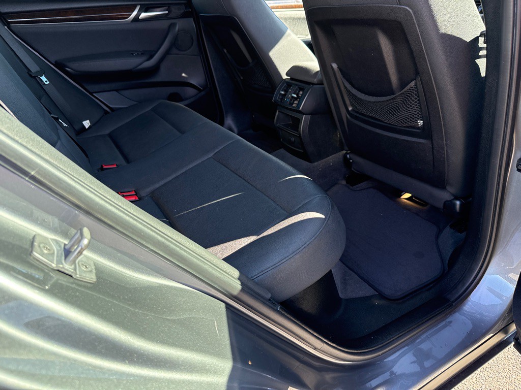 2017 BMW X3 Image 9