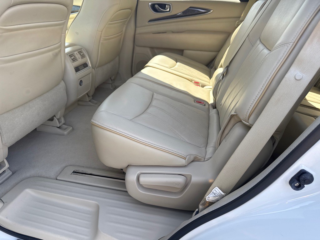 2013 INFINITI JX35 Image 7
