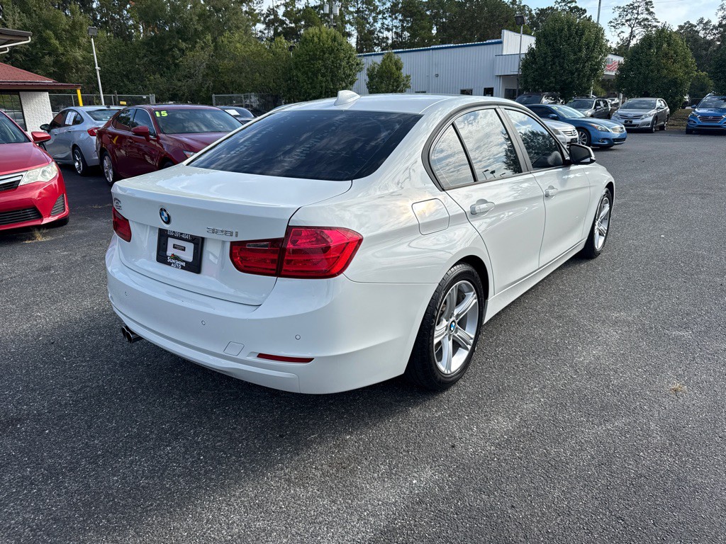 2015 BMW 3 Series Image 3