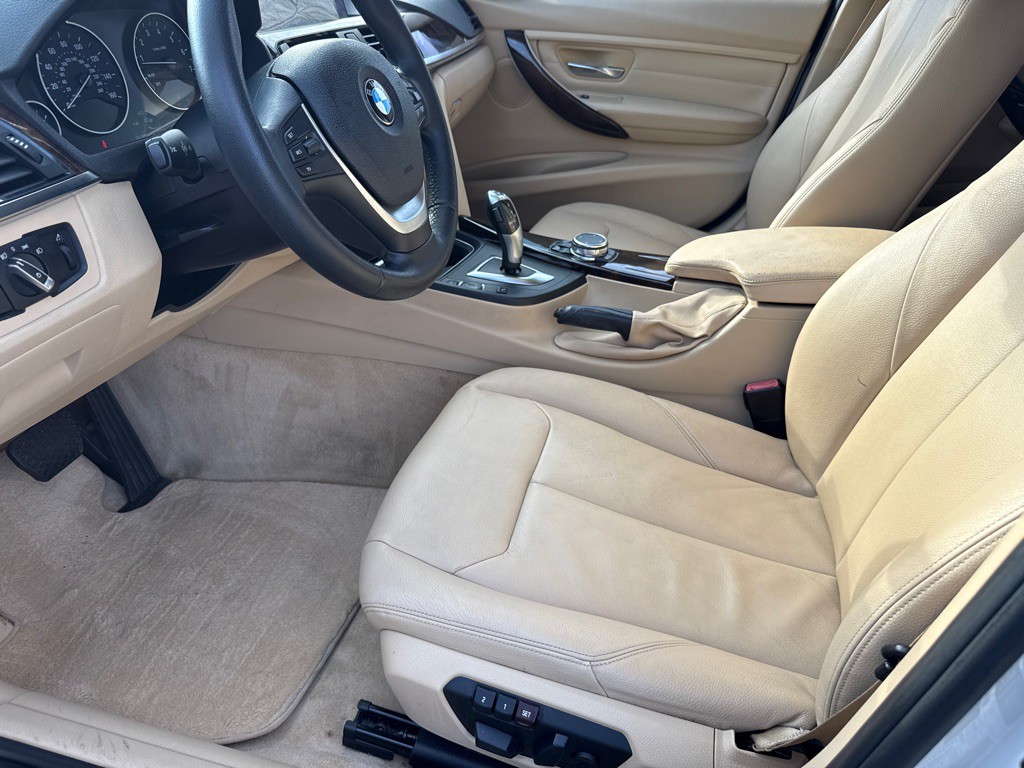 2015 BMW 3 Series Image 5
