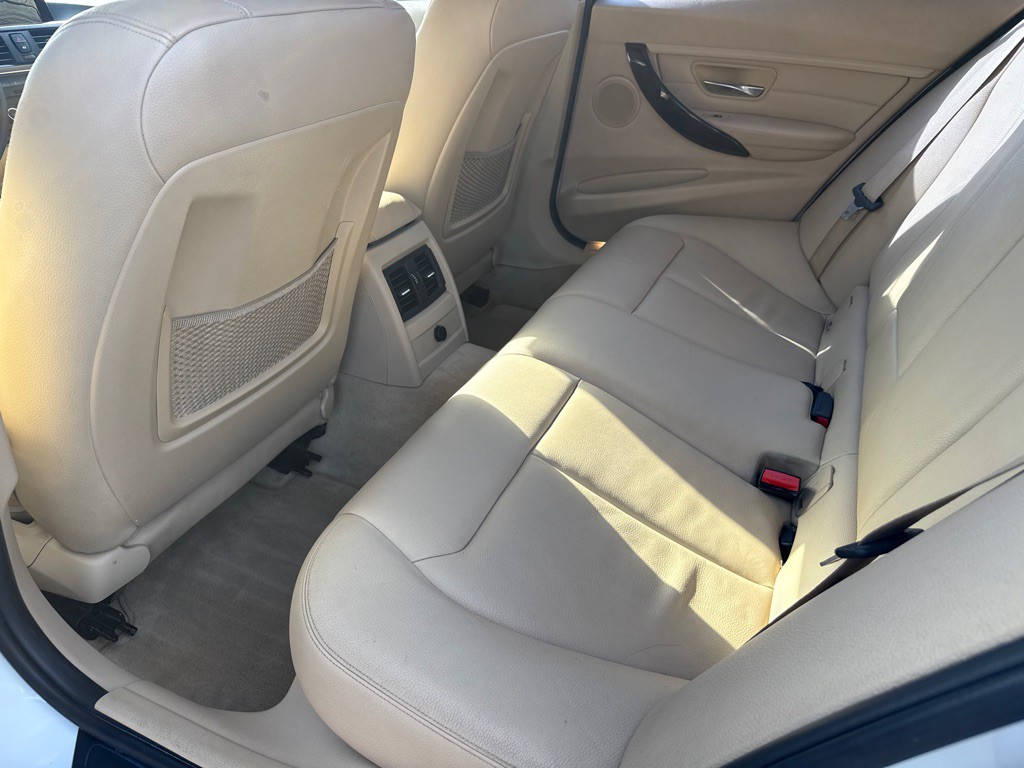 2015 BMW 3 Series Image 6