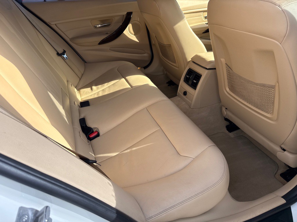 2015 BMW 3 Series Image 7