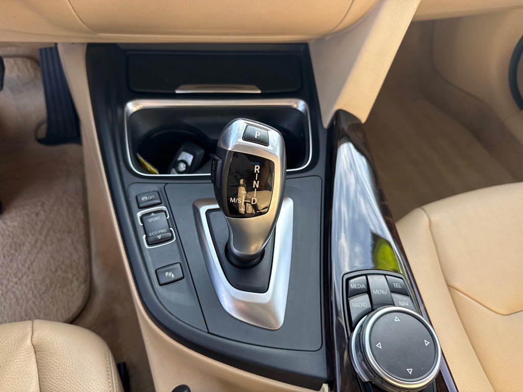 2015 BMW 3 Series Image 8