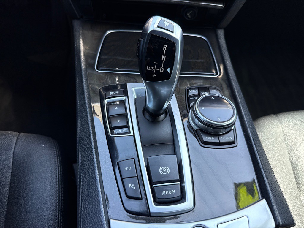 2014 BMW 7 Series Image 14