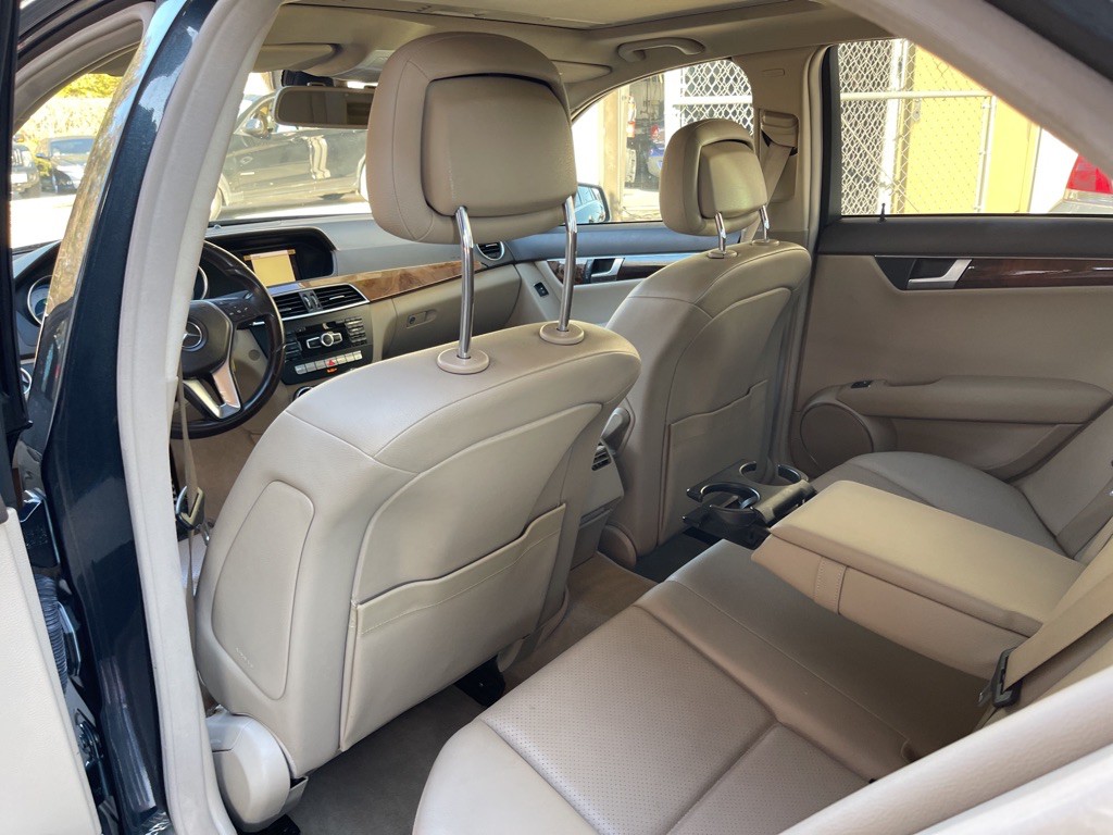 2012 Mercedes-Benz C-Class Image 18