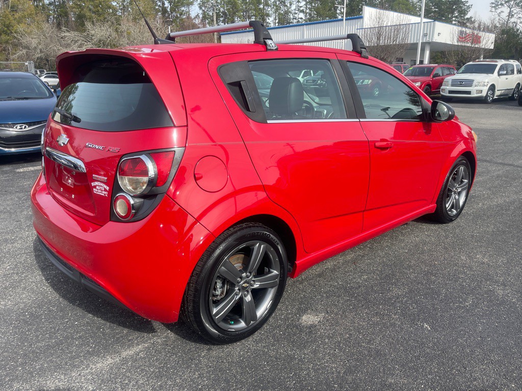 2013 Chevrolet Sonic Image 3
