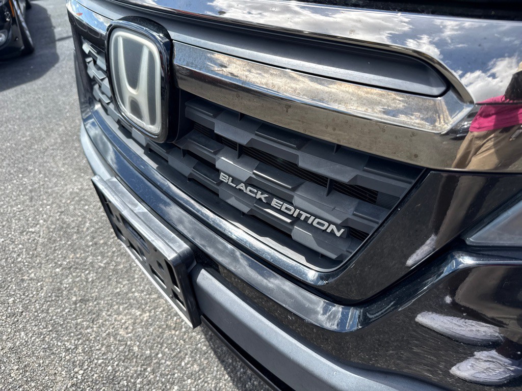 2017 Honda Ridgeline Image 6