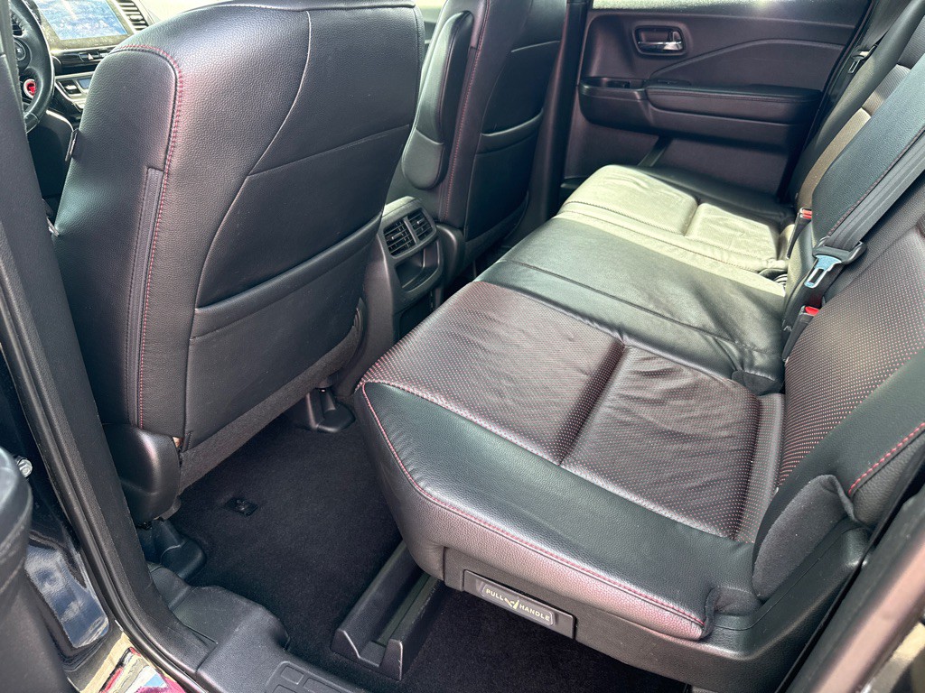 2017 Honda Ridgeline Image 8
