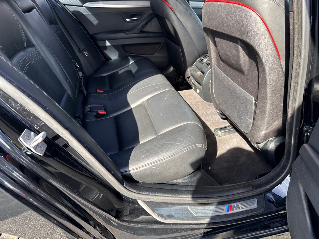 2015 BMW 5 Series Image 10