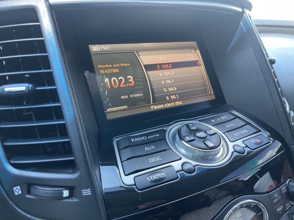 2010 INFINITI FX35 Image 12