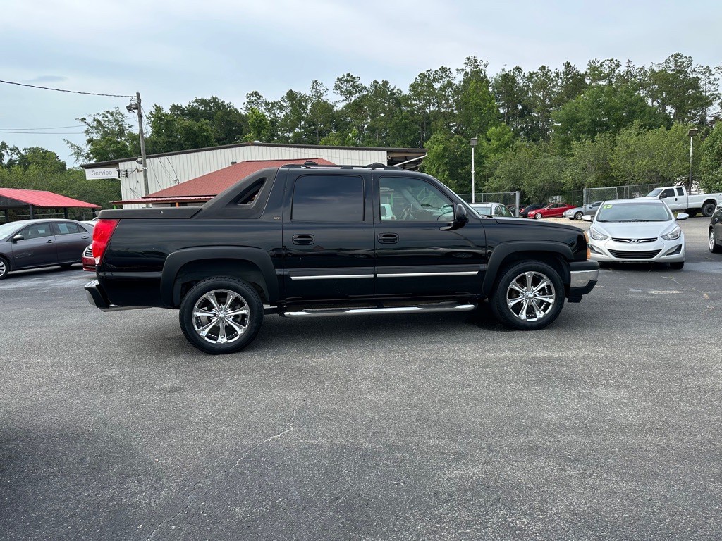 2006 Chevrolet Avalanche Image 11