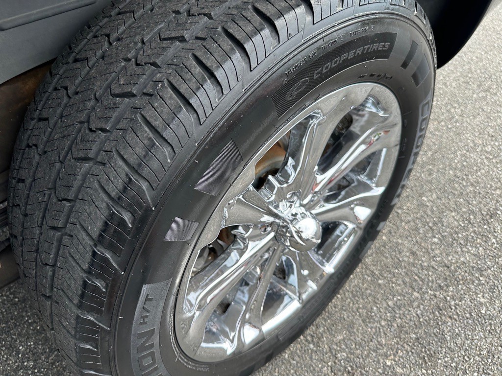 2006 Chevrolet Avalanche Image 16