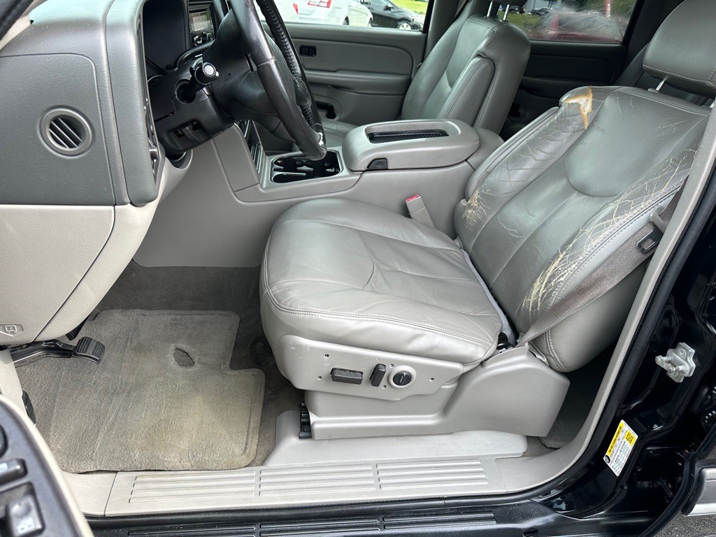 2006 Chevrolet Avalanche Image 17