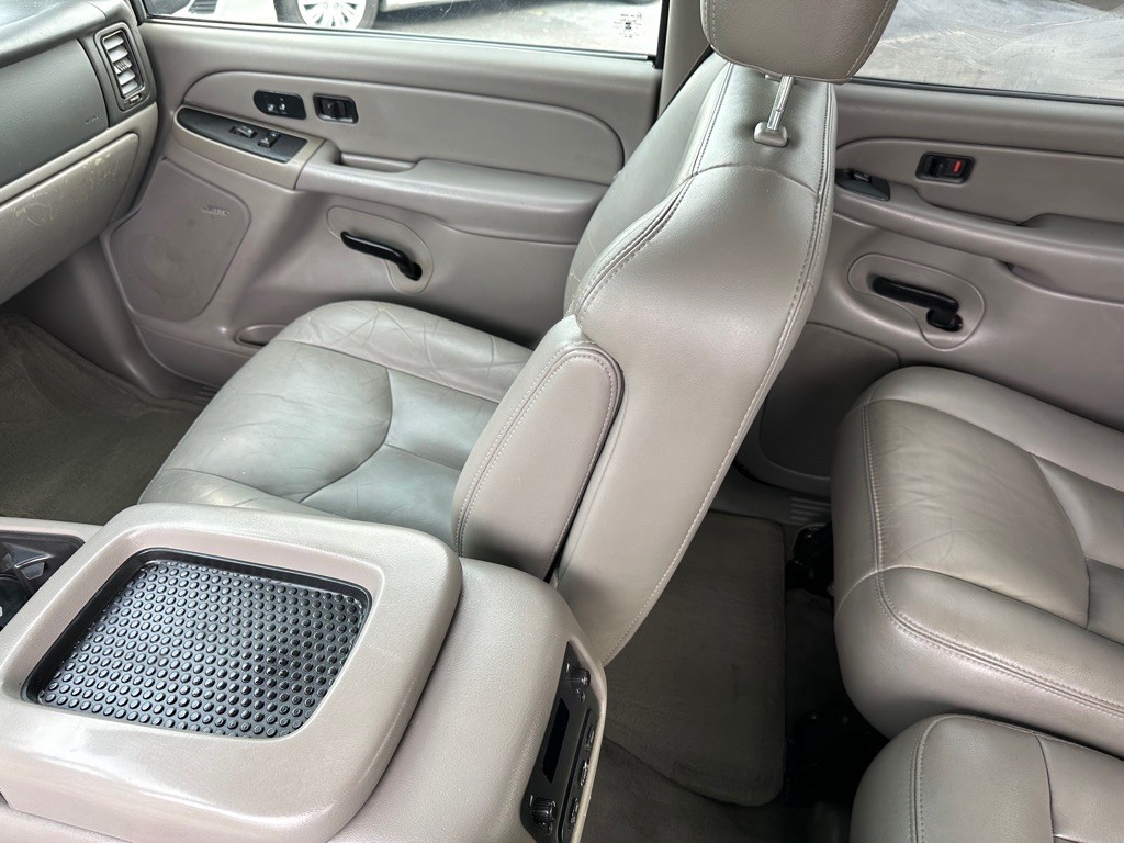 2006 Chevrolet Avalanche Image 24