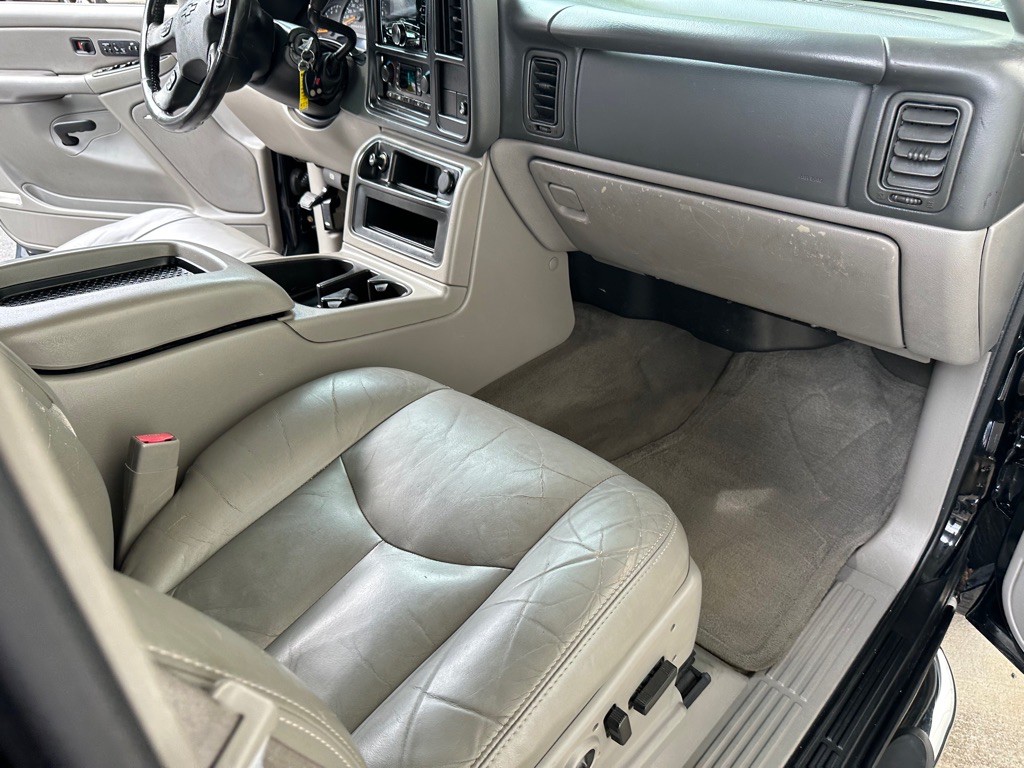 2006 Chevrolet Avalanche Image 35