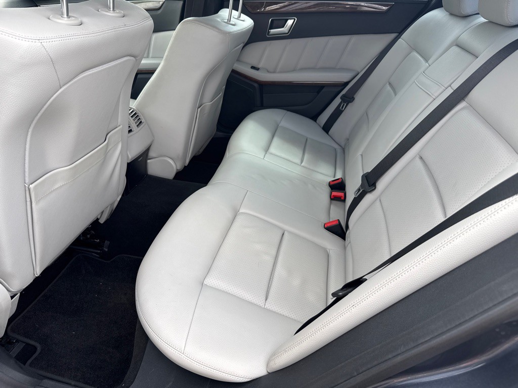 2013 Mercedes-Benz E-Class Image 6