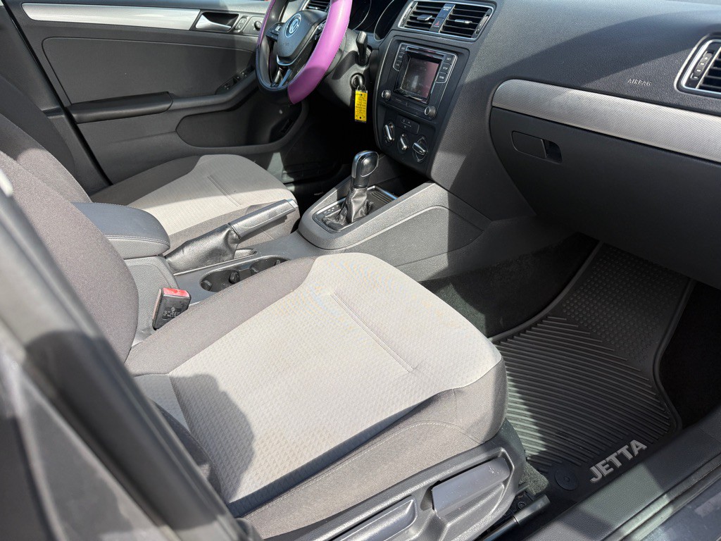 2017 Volkswagen Jetta Image 8