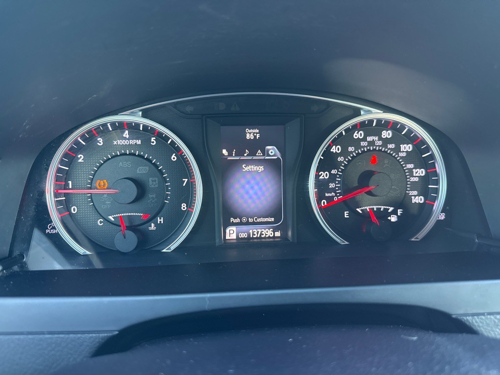 2017 Toyota Camry Image 10