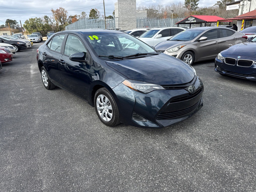 2019 Toyota Corolla Image 2