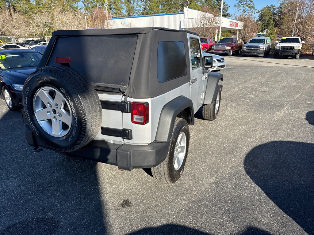 2012 Jeep Wrangler Image 3
