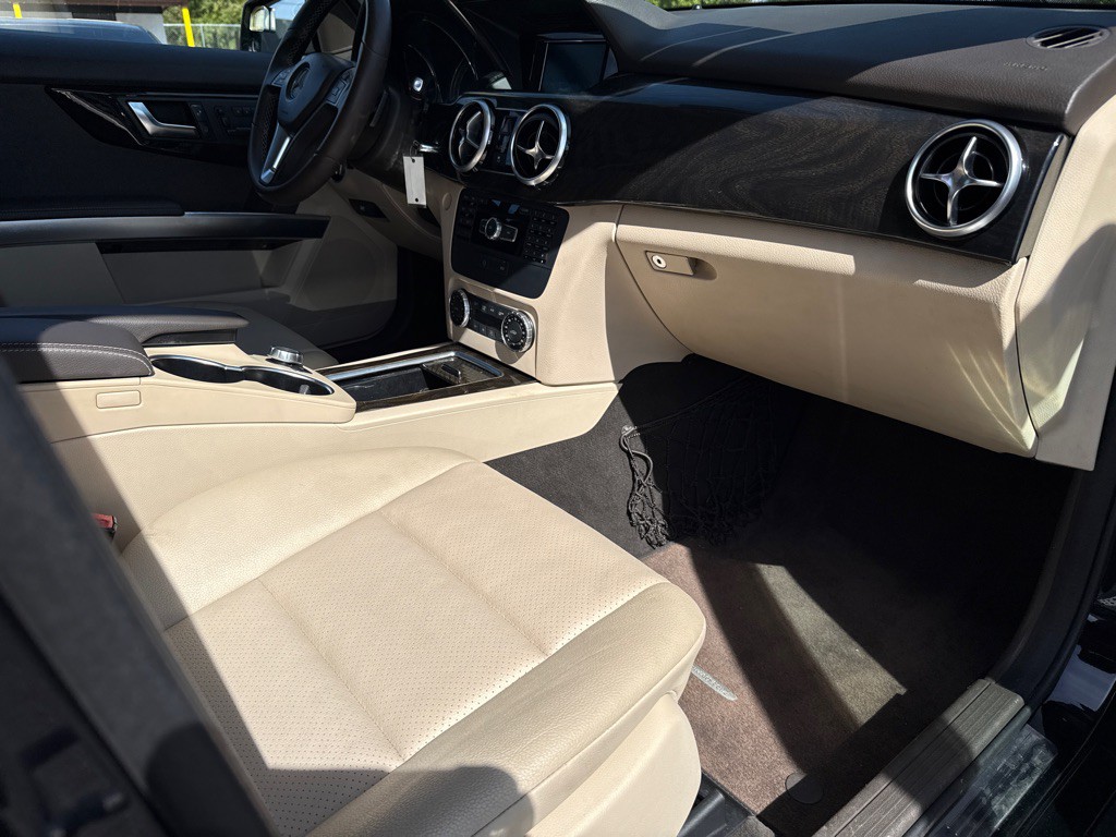 2015 Mercedes-Benz GLK-Class Image 8