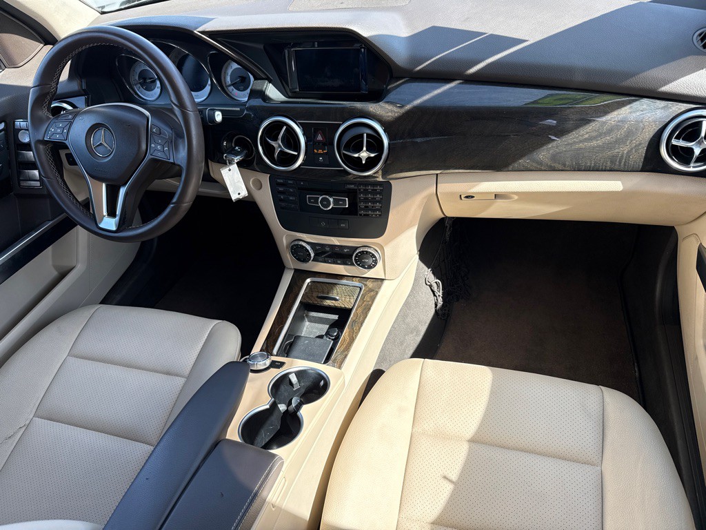 2015 Mercedes-Benz GLK-Class Image 9