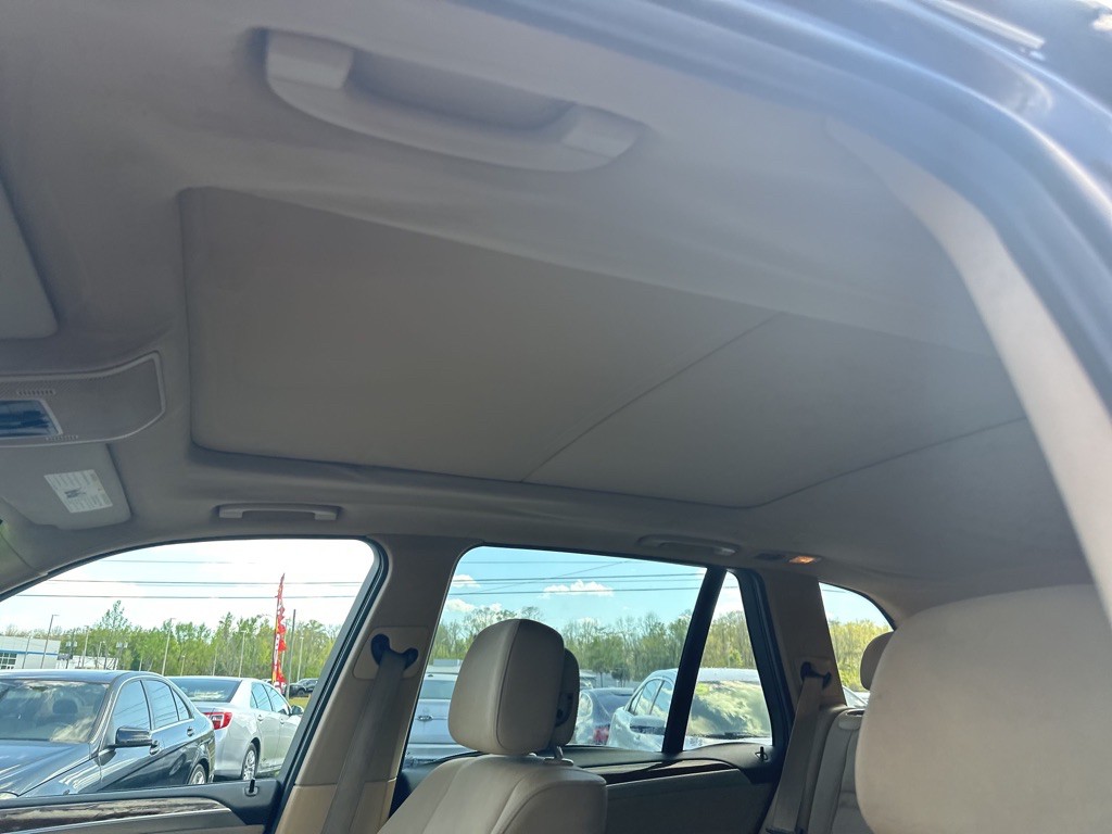 2012 BMW X5 Image 12