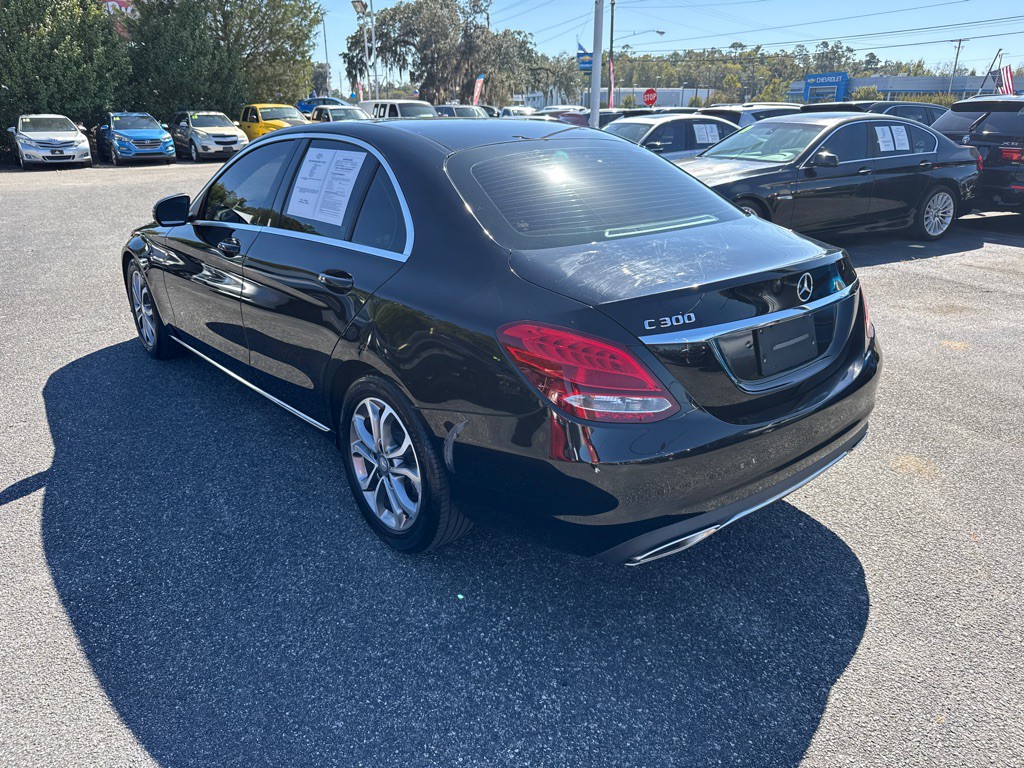 2016 Mercedes-Benz C-Class Image 4