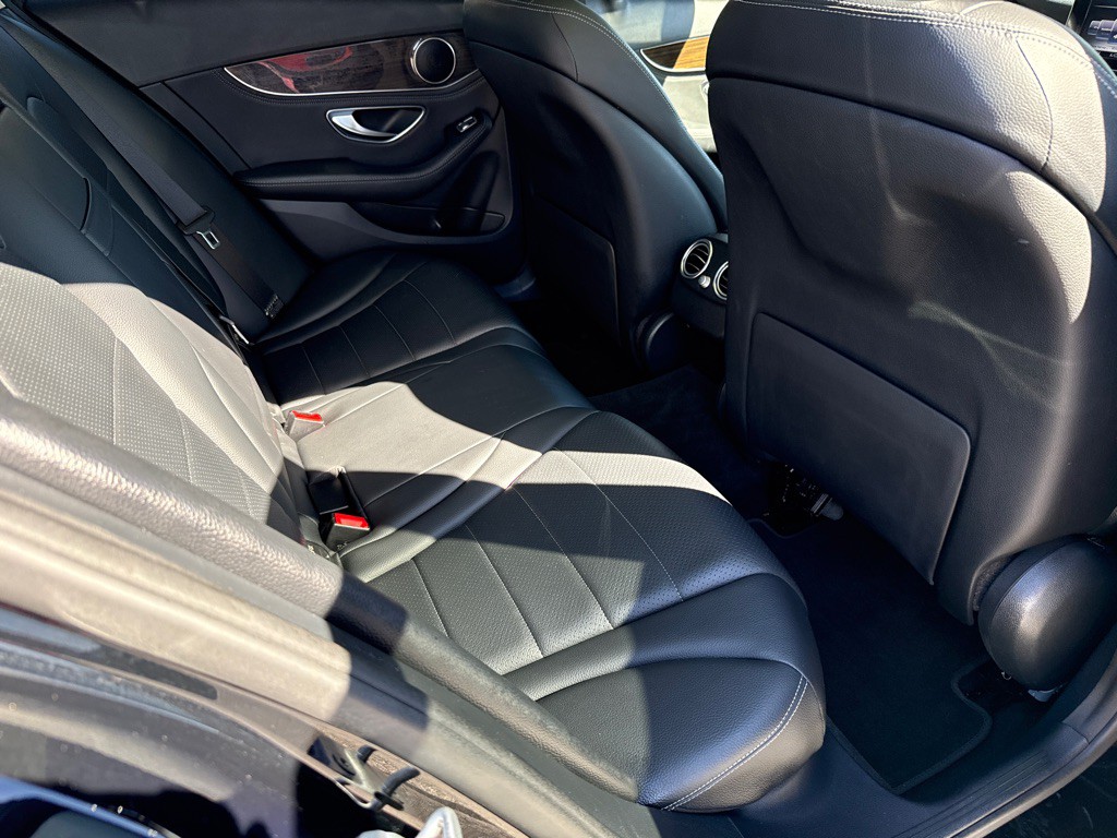 2016 Mercedes-Benz C-Class Image 8