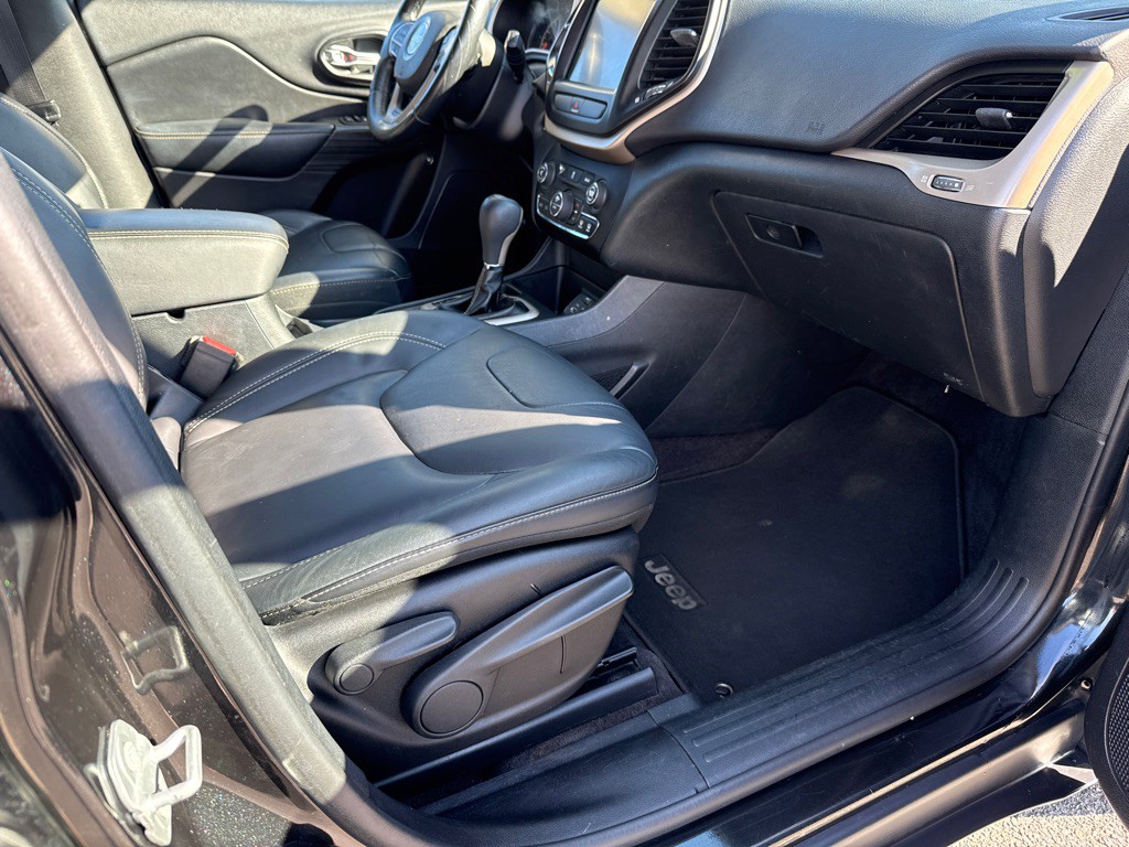 2016 Jeep Cherokee Image 8