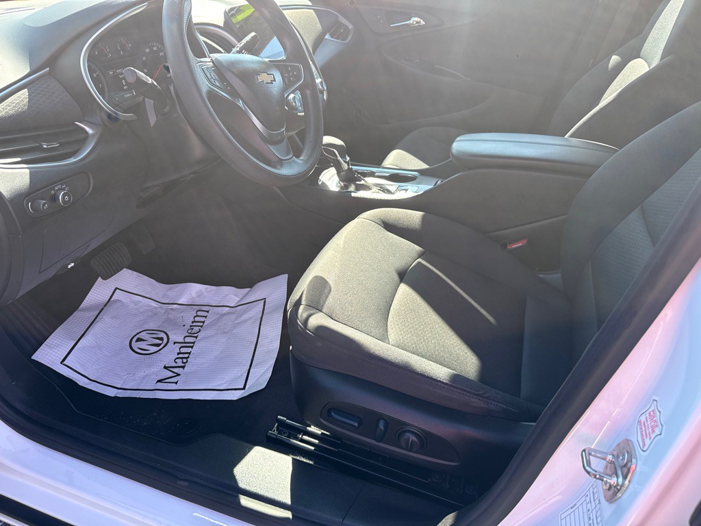 2023 Chevrolet Malibu Image 6