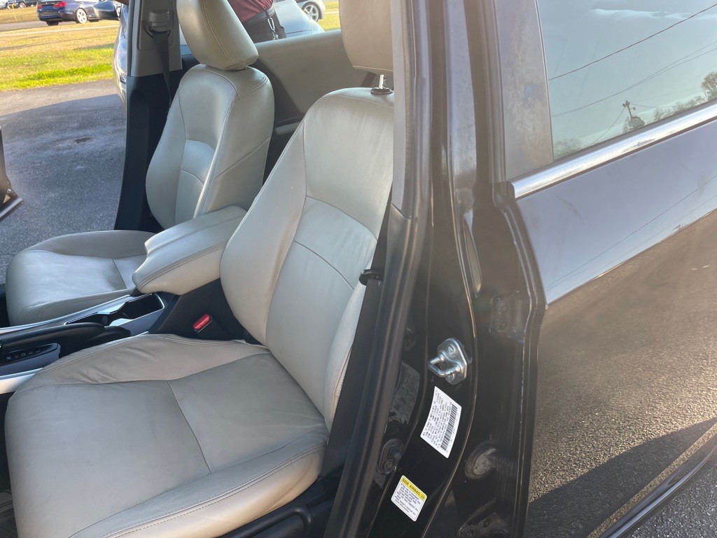 2015 Honda Accord Image 16