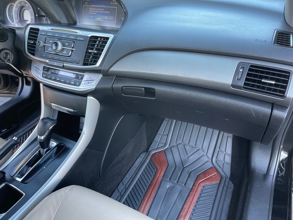 2015 Honda Accord Image 23