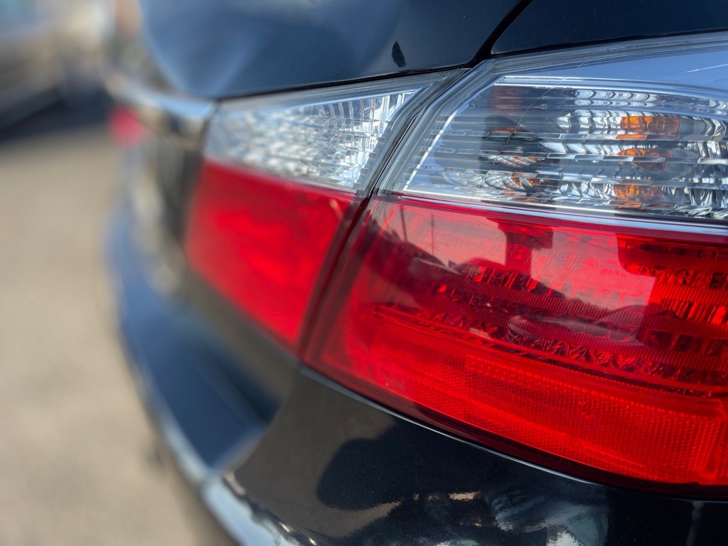 2015 Honda Accord Image 26