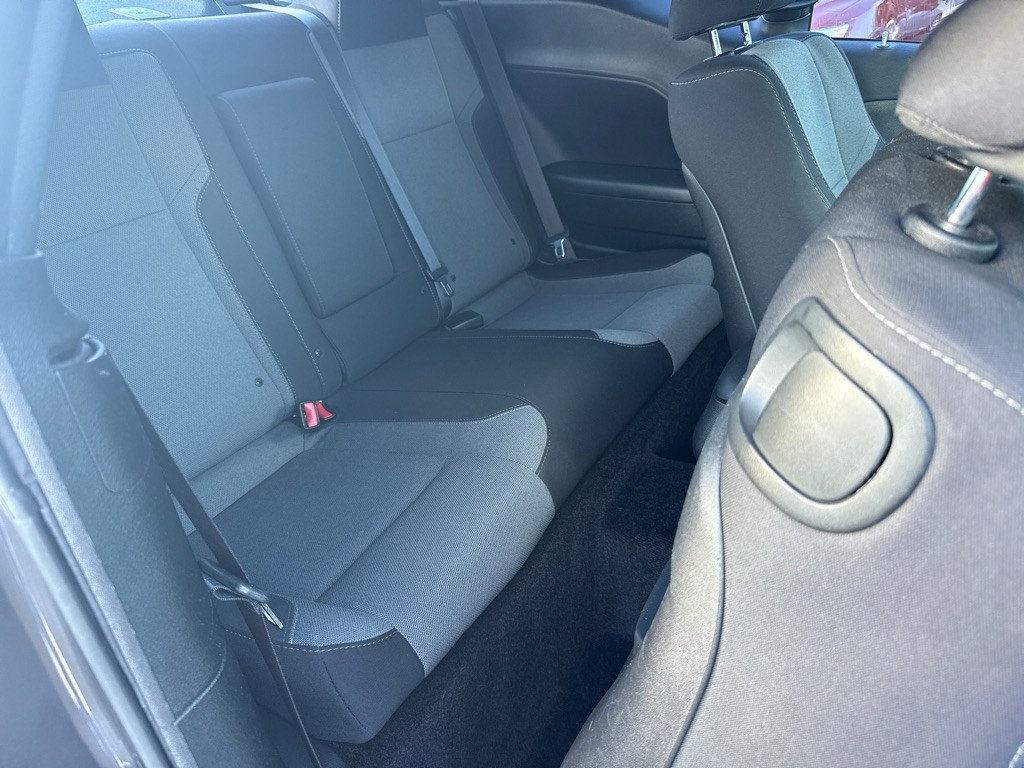2015 Dodge Challenger Image 7